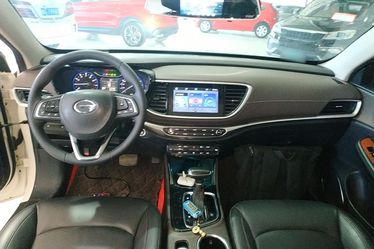 广汽传祺 传祺GA4 2018款 200T 自动尊享版中控内饰12