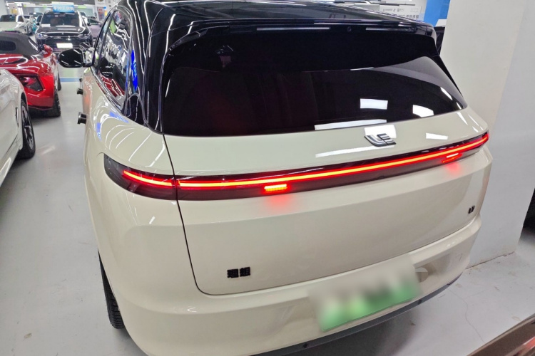 理想汽车 理想L7 2023款 Air车身外观6004
