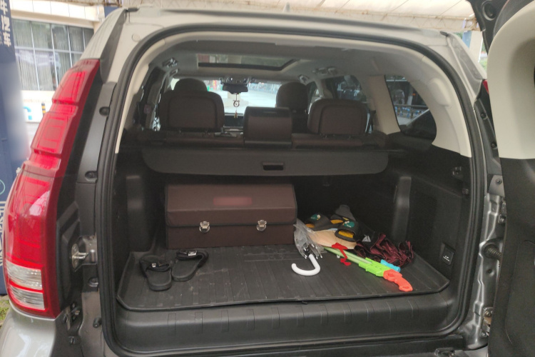 哈弗H9 2020款 2.0T 汽油四驱尊享型 5座机舱底盘23