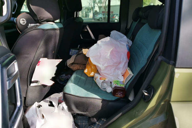 北京BJ40 2021款 2.0D 自动四驱刀锋英雄版侠客型中控内饰21