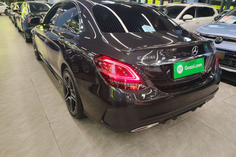 奔驰C级 2021款 C 260 星耀臻藏版车身外观4