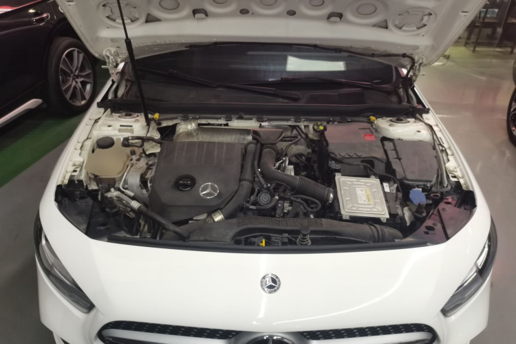 奔驰A级 2019款 改款 A 180 L 运动轿车局部细节24