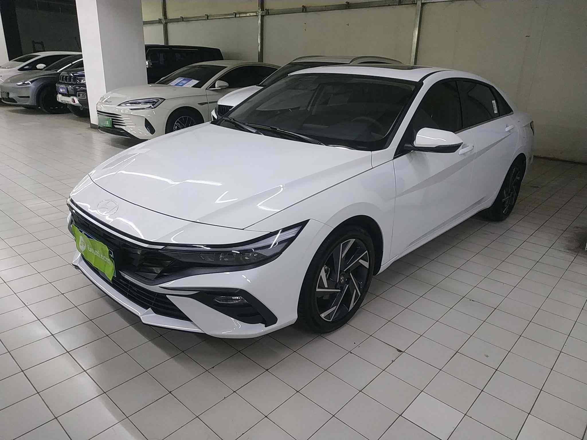 现代 伊兰特 2023款 1.5L CVT GLX精英版(2)