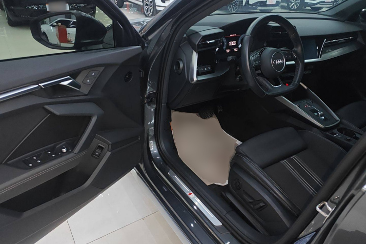 奥迪A3 2023款 改款 Sportback 35 TFSI 时尚运动型中控内饰20