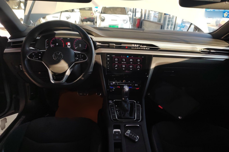 一汽-大众CC 2023款 330TSI 炫目版中控内饰7002