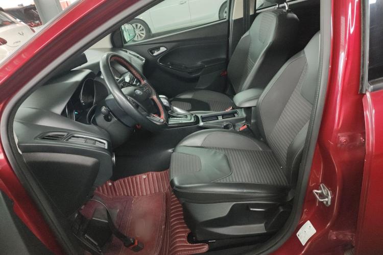 福特 福克斯 2017款 两厢 1.6L 自动风尚型智行版中控内饰19