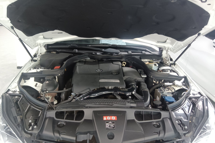 奔驰E级(进口) 2016款 E 200 轿跑车 灵动版局部细节24