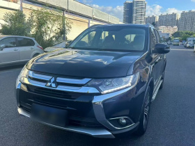 三菱 欧蓝德 2018款 2.0L 两驱荣耀版 5座