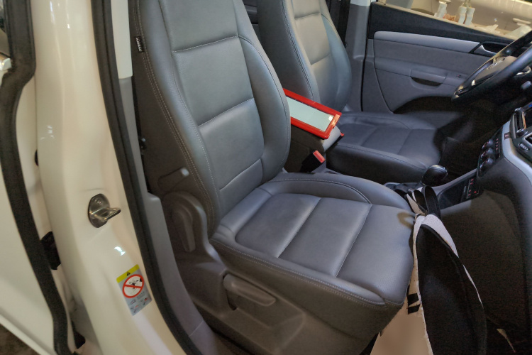 大众 夏朗 2016款 380TSI 舒享型 7座局部细节41