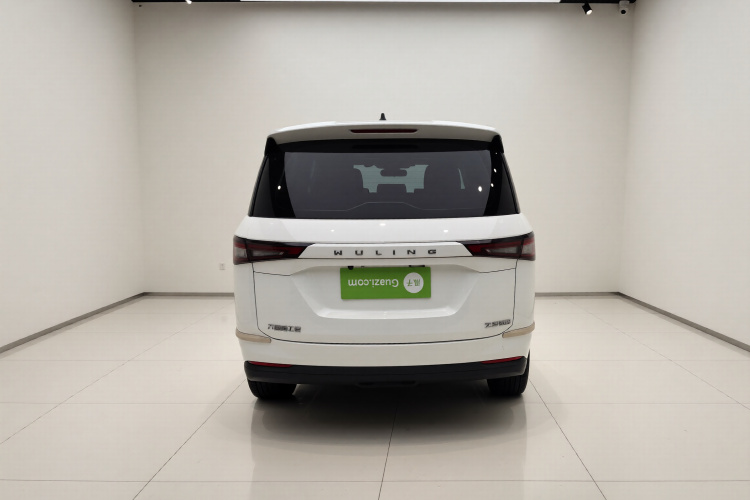 五菱汽车 五菱佳辰 2022款 1.5L 手动乐享精英型车身外观6