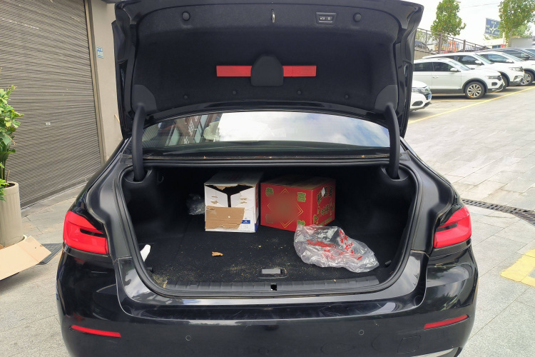 宝马5系新能源 2022款 改款 535Le 豪华套装中控内饰23