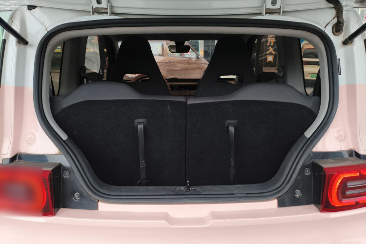 五菱汽车 宏光MINIEV 2022款 马卡龙时尚款 三元锂机舱底盘23