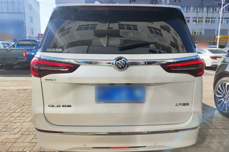 别克GL8 2021款 ES陆尊 653T 豪华型车身外观6