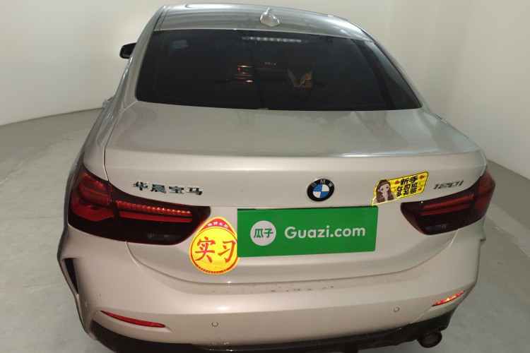 宝马1系 2023款 120i M运动曜夜版车身外观6