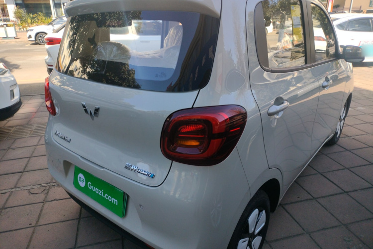 五菱汽车 宏光MINIEV 2025款 四门版 进阶款车身外观7