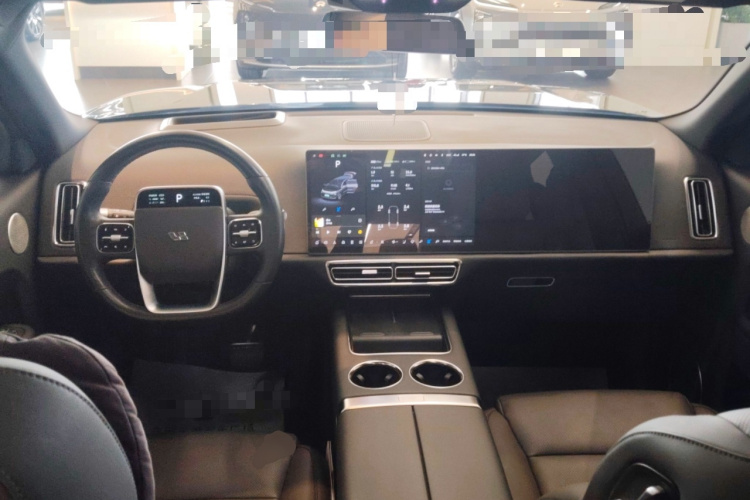 理想汽车 理想L9 2022款 Max中控内饰12