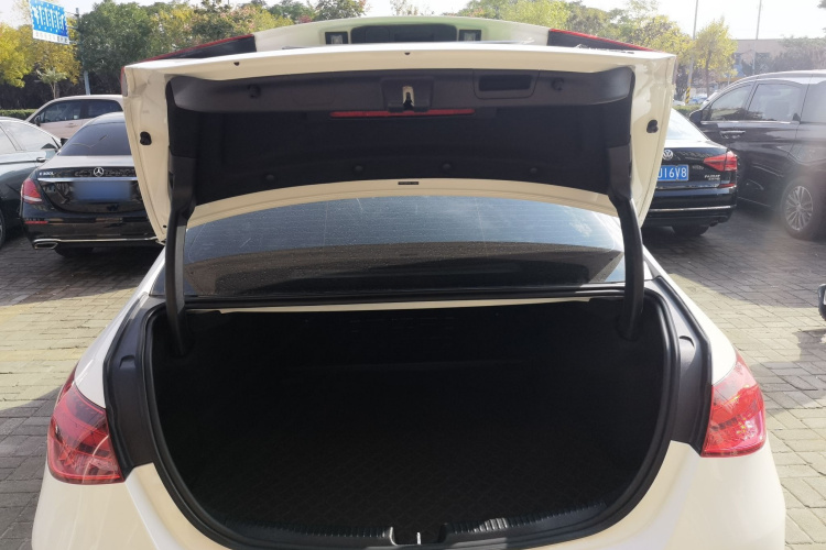 奔驰C级 2022款 改款 C 200 L 运动版机舱底盘23