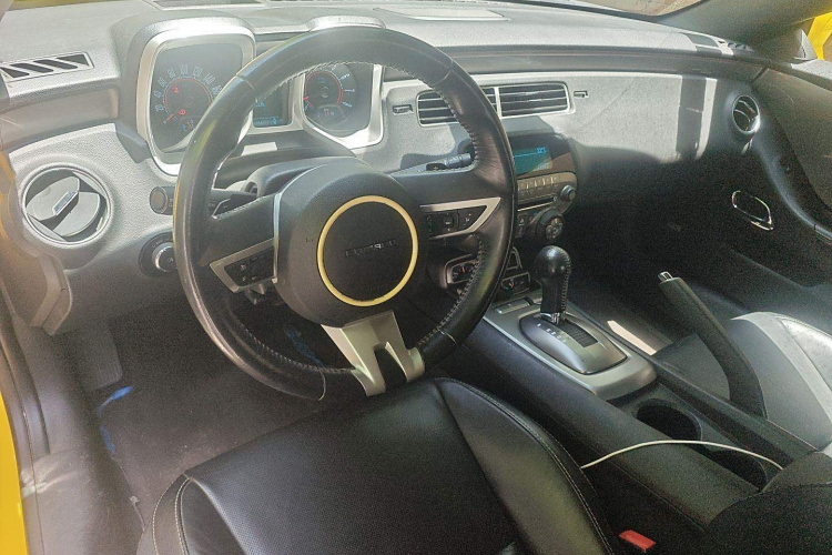 雪佛兰 科迈罗 2011款 3.6L 传奇性能版中控内饰7002