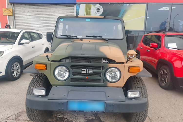 BAW北汽制造 212经典 2023款 狙击手 2.4T 手动轻装款车身外观2