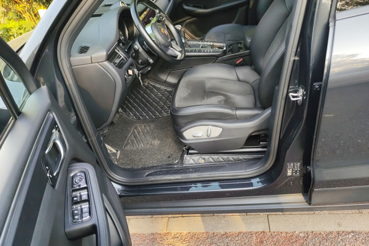 保时捷 2018款 Macan 2.0T中控内饰19