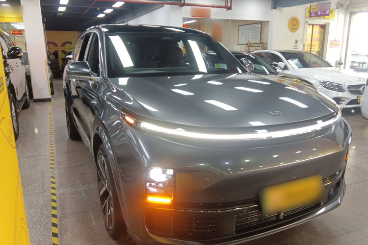 理想汽车 理想L8 2023款 Air车身外观3