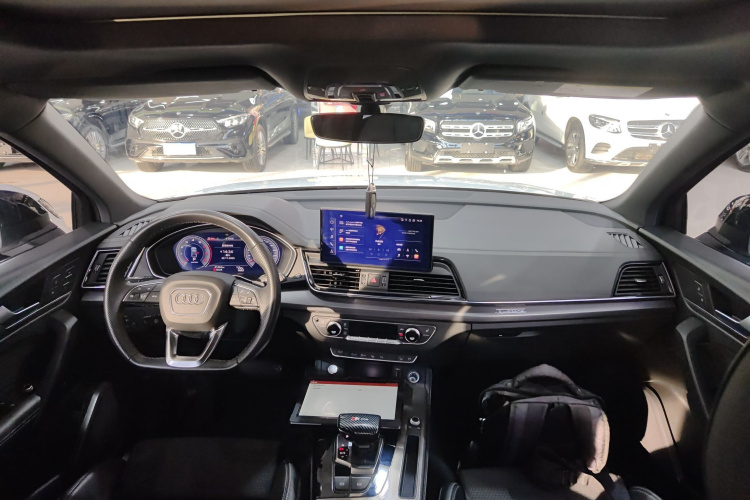 奥迪Q5L 2022款 40T 豪华动感型中控内饰7002