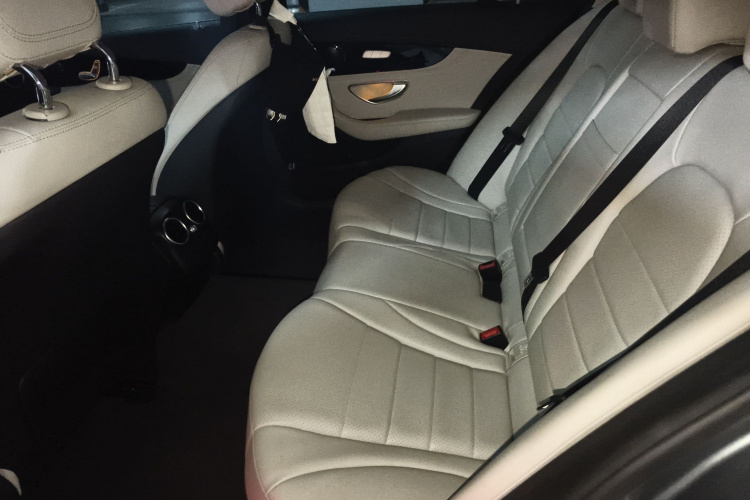 奔驰C级 2017款 改款 C 180 L 动感型运动版中控内饰21