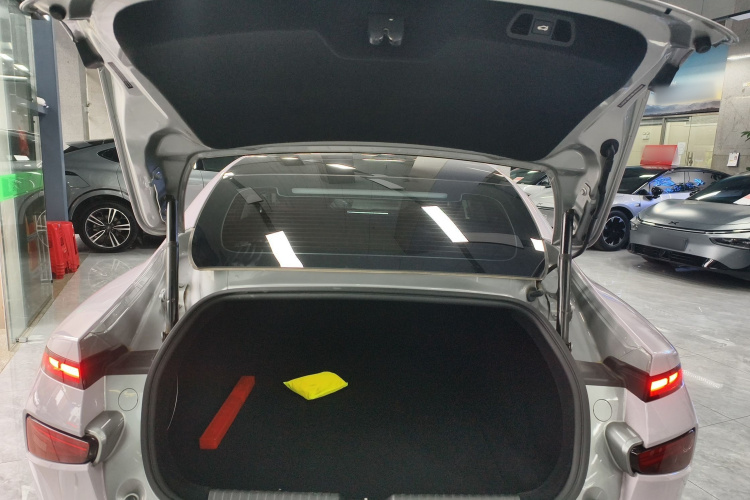 小鹏P7 2020款 670E局部细节23