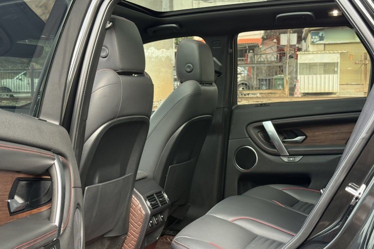 路虎 发现运动版 2020款 249PS R-Dynamic 性能版中控内饰7003