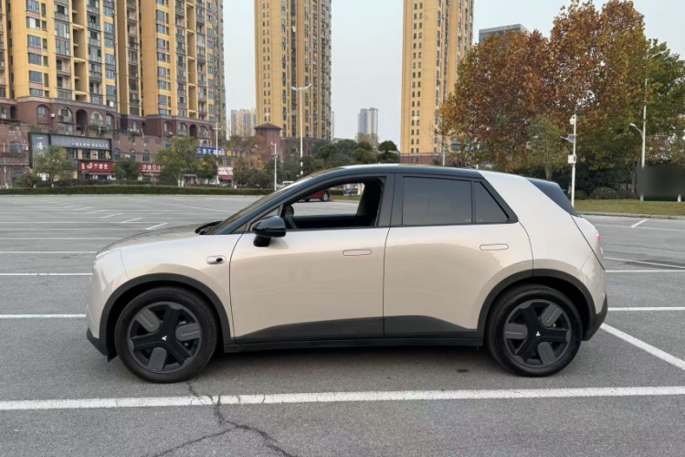 firefly萤火虫 2025款 发光版车身外观6001