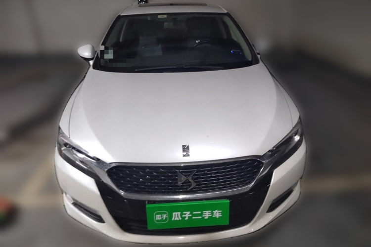 DS 5LS 2016款 1.6T 风尚版THP160车身外观2
