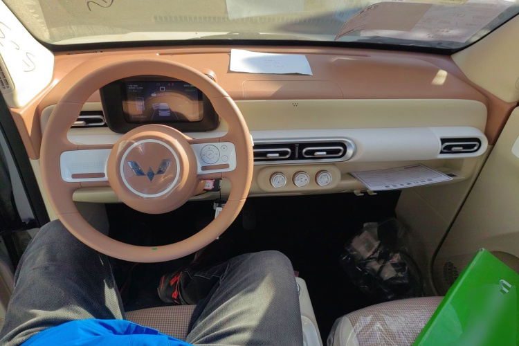 五菱汽车 宏光MINIEV 2024款 第三代 215km 青春版中控内饰12