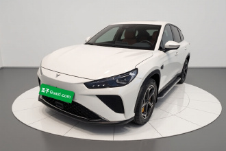 哪吒汽车 哪吒L 2024款 增程 310 闪充红衣版