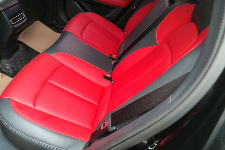 长安UNI-T 2020款 1.5T 尊贵型中控内饰21