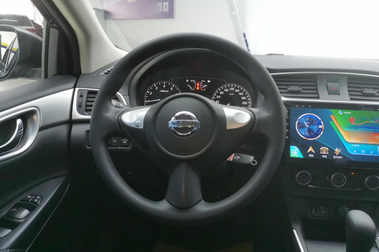 日产 轩逸 2024款 经典 1.6XE CVT舒适版中控内饰13