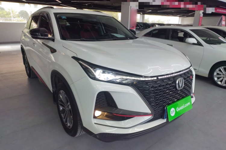 长安CS75 PLUS 2021款 1.5T 自动尊贵型车身外观3