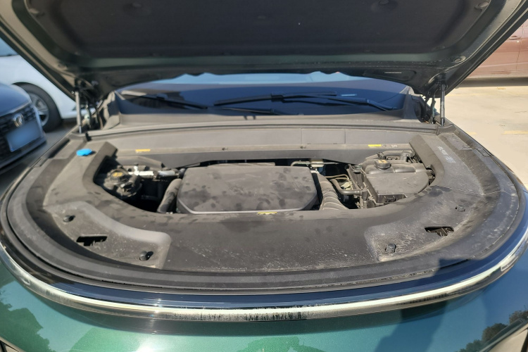 理想汽车 理想L9 2022款 Max机舱底盘24