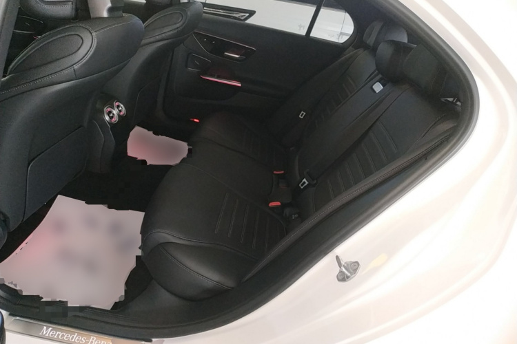 奔驰C级 2023款 C 260 L 运动版中控内饰21