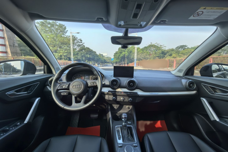 奥迪Q2L 2020款 35 TFSI 进取动感型中控内饰7003