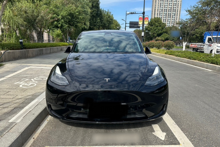 特斯拉 Model Y 2022款 后轮驱动版车身外观6001