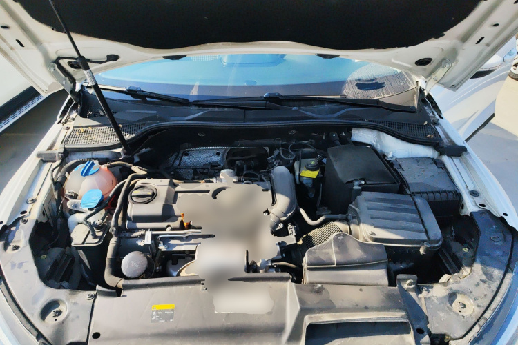 大众 尚酷 2015款 1.4TSI 风尚版机舱底盘24