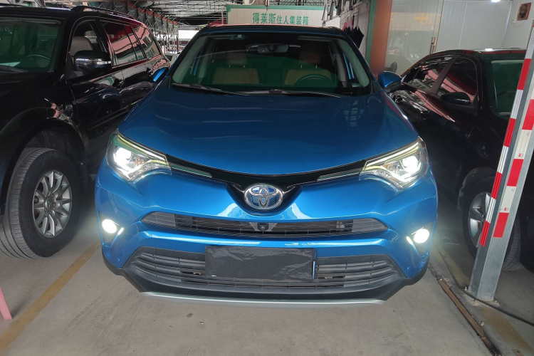丰田 RAV4荣放 2016款 2.5L 自动四驱精英版车身外观2