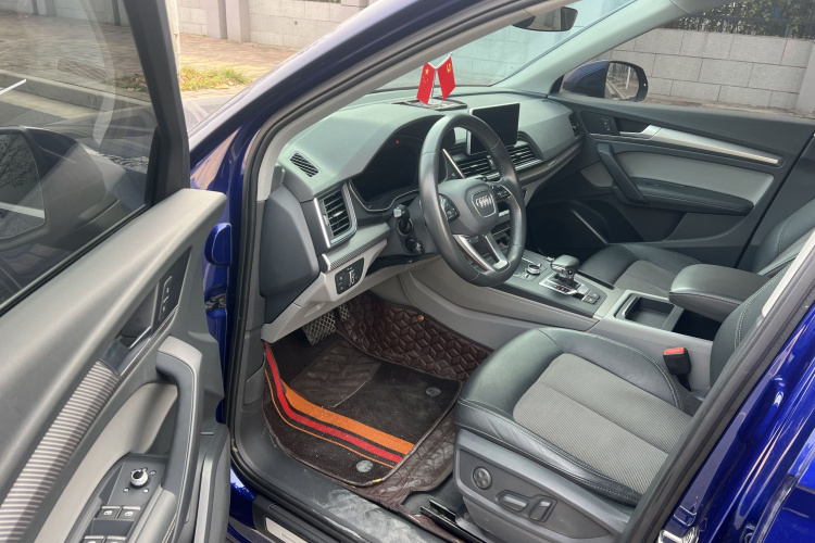 奥迪Q5L 2018款 45 TFSI 尊享时尚型 国V中控内饰7002