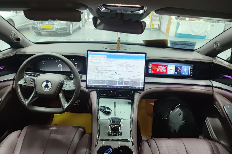 腾势Z9GT 2024款 630四驱Pro版中控内饰7002