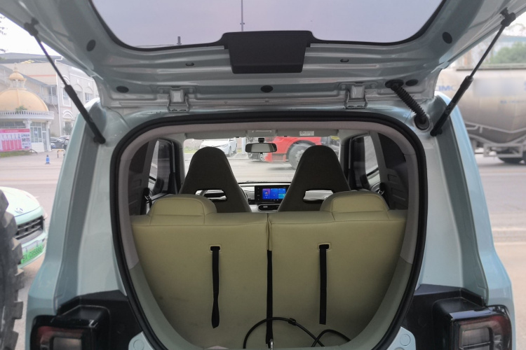 吉利银河 2025款 210km 熊猫卡丁机舱底盘23