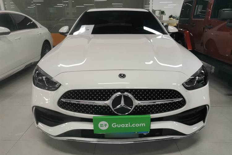 奔驰C级 2023款 改款 C 200 L 运动版车身外观2