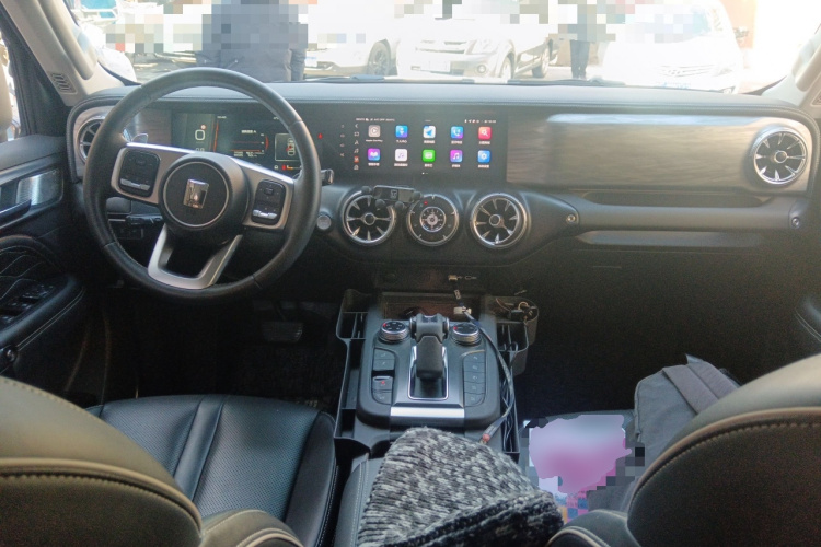 坦克300 2021款 越野版 2.0T 征服者中控内饰12