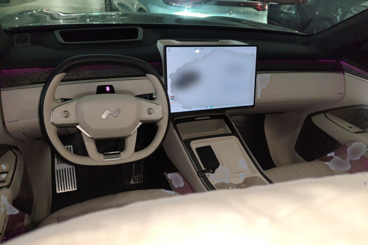 乐道L90 2025款 Ultra 六座版中控内饰12