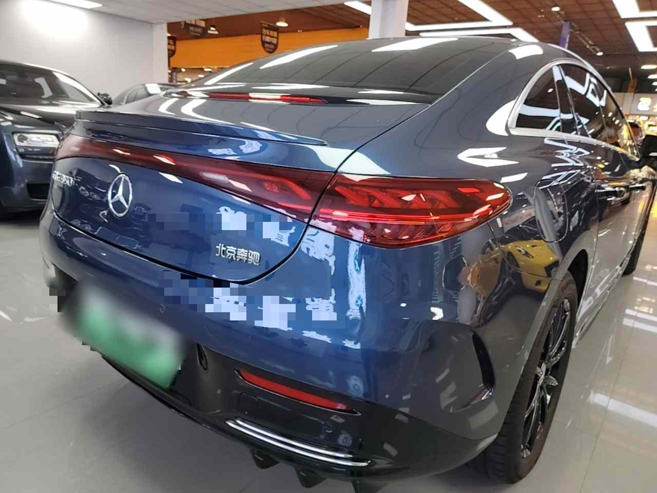 奔驰EQE 2022款 350 先锋版(4)