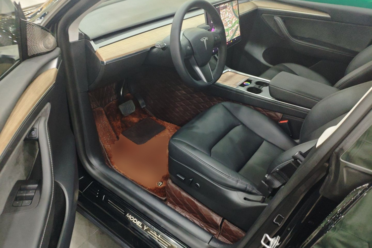 特斯拉 Model Y 2021款 标准续航后驱版中控内饰20